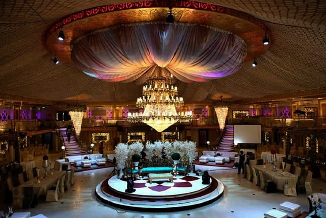 Banquet hall