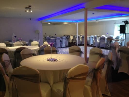 Charis Lounge