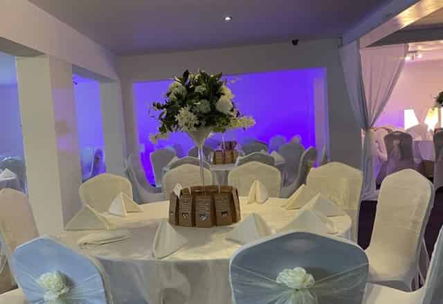 Charis Lounge