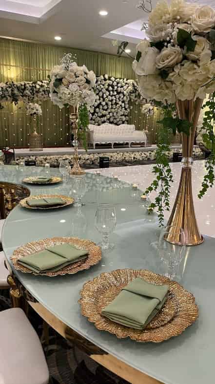 Banquet hall