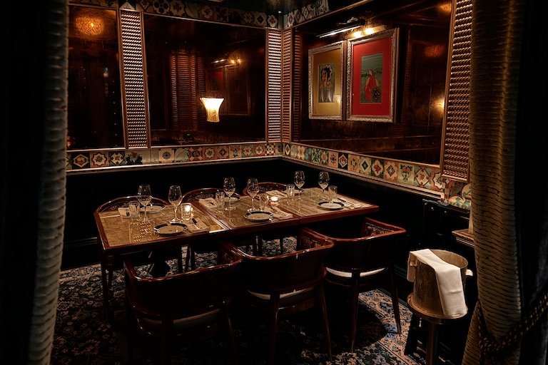 Ambassadors Clubhouse - A hyper-glizy ...