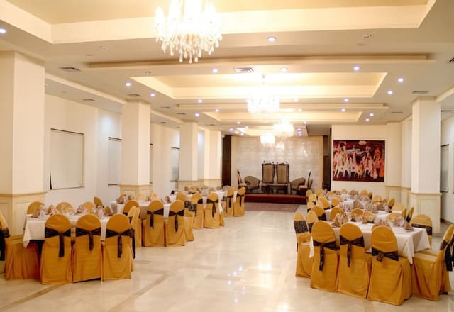 Banquet hall