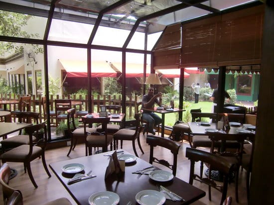 Pak Tea House cafe with bright open space, perfect for casual dining and gatherings.