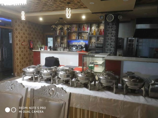 Buffet setup at Hotel Broadway, ideal for meetings and gatherings.