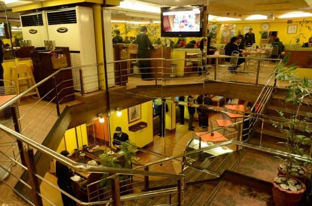 Salt'n Pepper Restaurant: vibrant multi-level venue for casual events and gatherings.