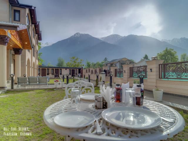 Garden Dining