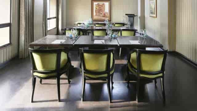 Elegant meeting room at Four Points by Sheraton Lahore, perfect for corporate events.