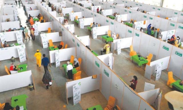 Enraged visitors break open Lahore Expo ...