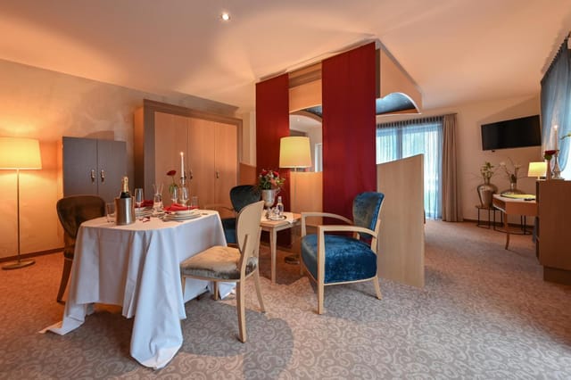 Elegant meeting space in Hotel Villa Ludwig, ideal for corporate gatherings and events.
