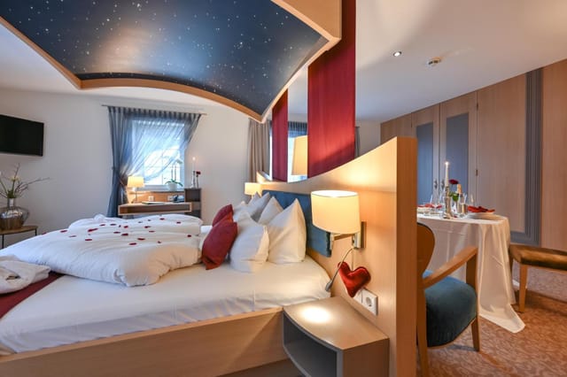 Cozy hotel suite at Villa Ludwig, perfect for intimate retreats and gatherings.