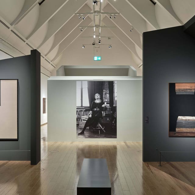 Elegant gallery space in SCHIRN KUNSTHALLE, ideal for art exhibitions and networking events.