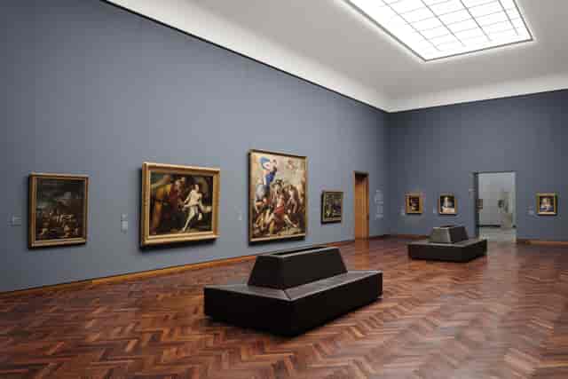 Elegant art gallery in Städel Museum, ideal for exclusive events and receptions.