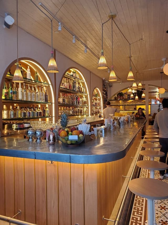 Bar
