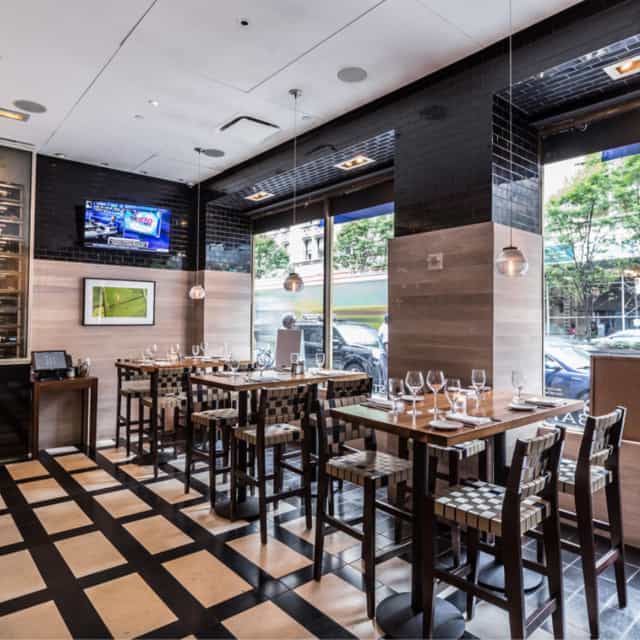 Modern dining in Sarabeth's Park Room, perfect for business lunches and gatherings.