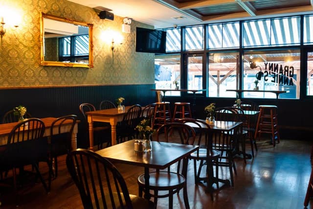 Bar