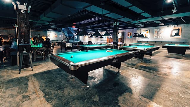 bar