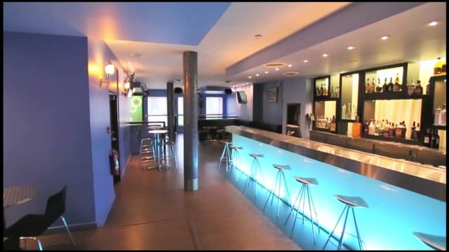 bar