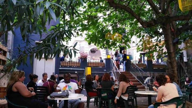 Upper hall - Older Restaurant
