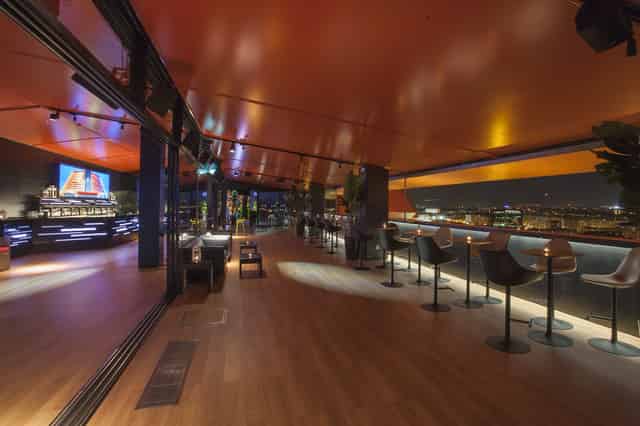 Skynight Lounge