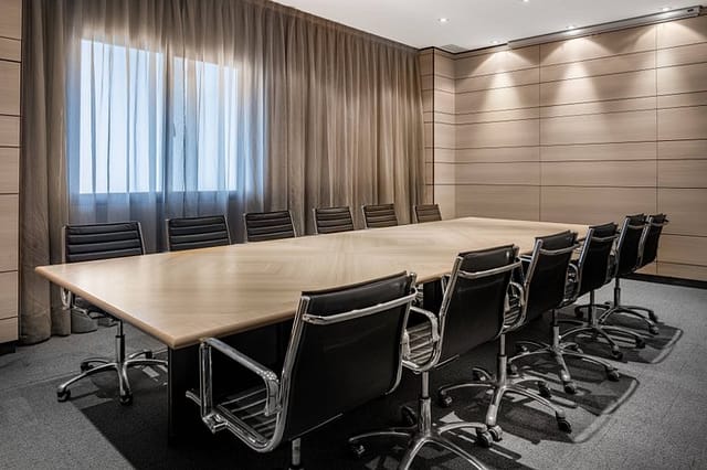 Modern conference room in AC Hotel Madrid Feria, ideal for professional meetings and events.