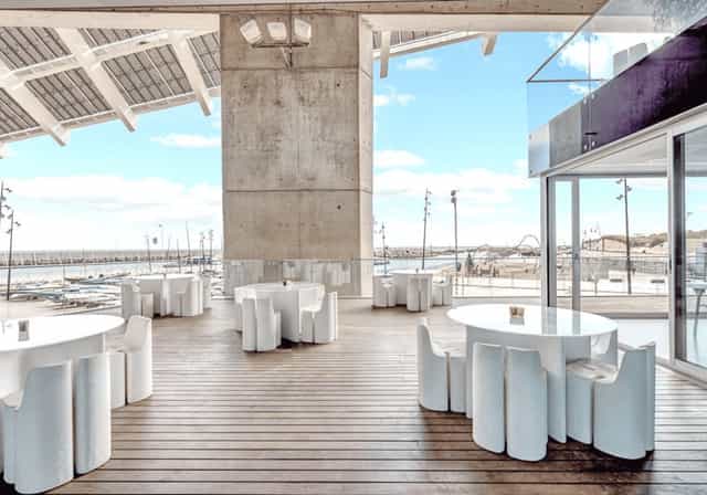 Modern event venue in Spathios Madrid with waterfront views, perfect for product launches.