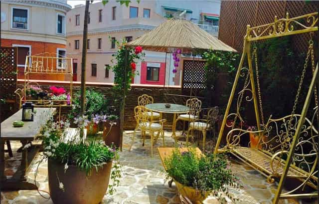 Rooftop terrace at El Jardín Secreto Madrid, perfect for cocktails and intimate gatherings.