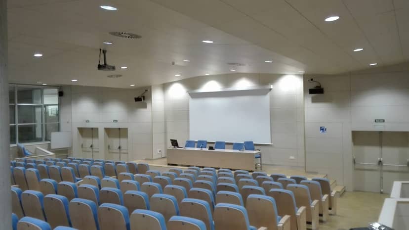 Spacious conference room at Universidad Complutense, ideal for lectures and presentations.
