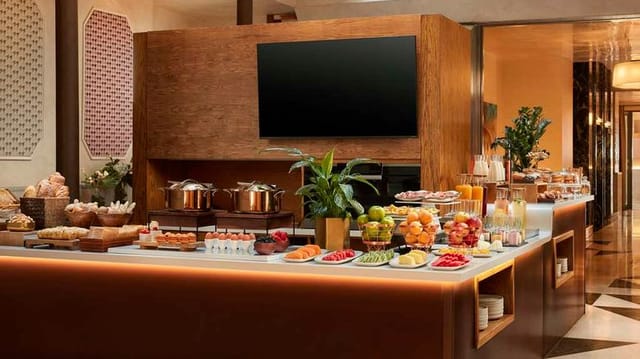 Refreshment station at NH Collection Madrid Palacio de Tepa for events and conferences.