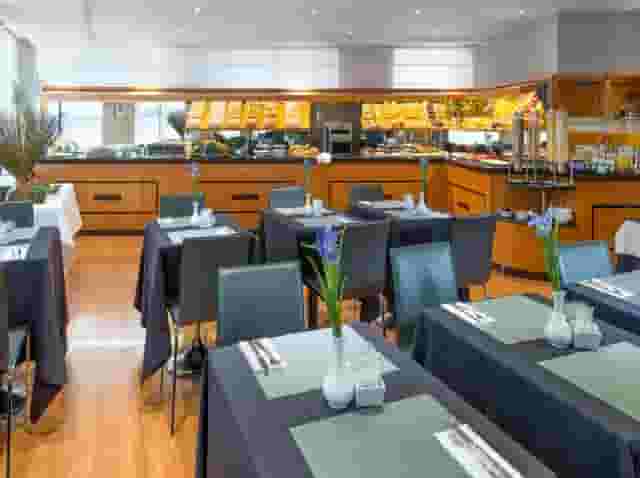 Cafe/Bar