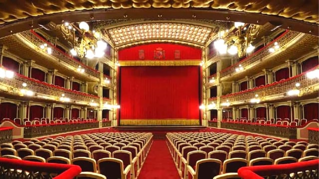 El Teatro de la Zarzuela ensalza el ...