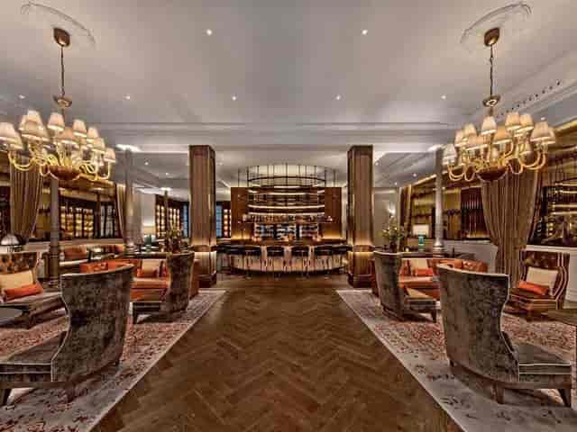 Private Halls at Gran Hotel Inglés, elegant venue for upscale meetings and events.