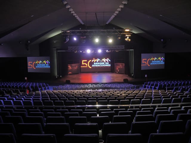 Teatro Auditorio Madrid: spacious auditorium with tiered seating for impactful events.