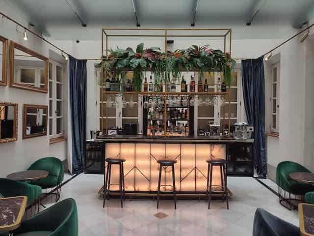 Banquet hall