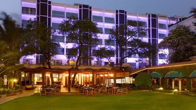 Business center at Kenilworth Hotel with elegant façade for events, weddings, and receptions.