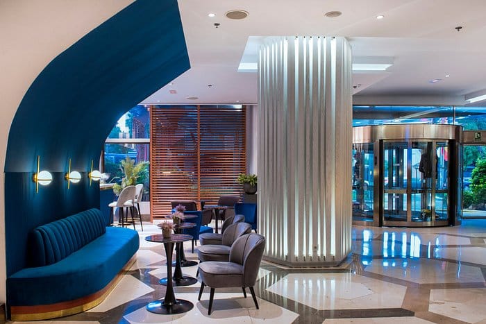 Modern lobby in Salamanca Room 1, Hotel Princesa Plaza Madrid, ideal for events and meetings.