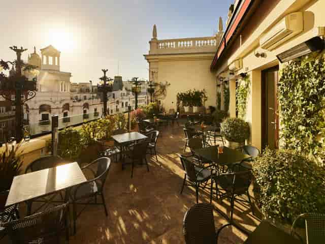 Rooftop terrace at La Pérgola, ideal for outdoor events and gatherings in Madrid.