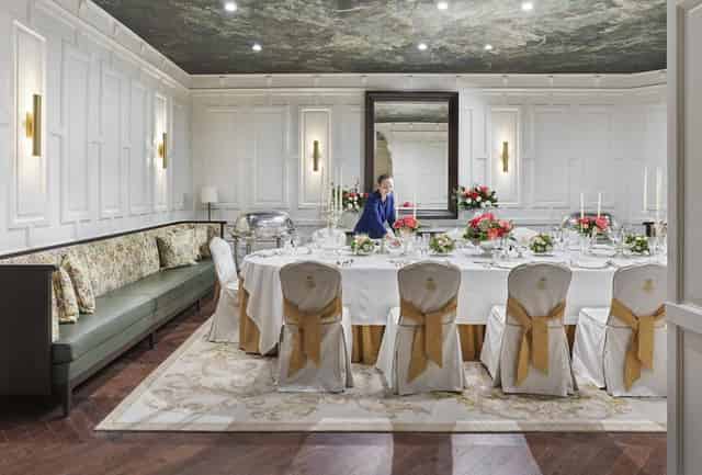 Banquet hall