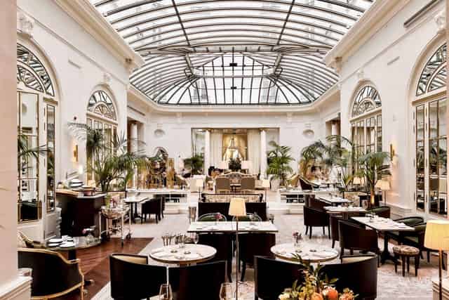 Banquet hall