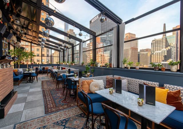 Chic bar