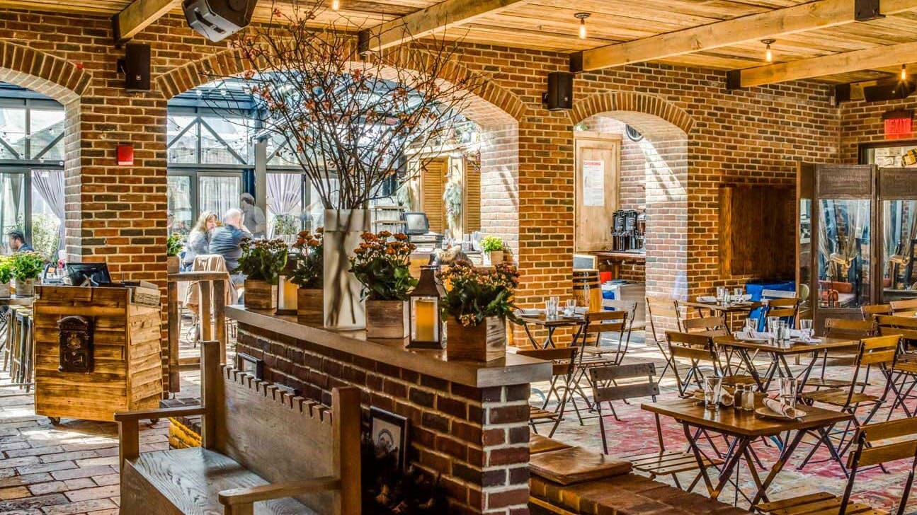 Refinery Rooftop – Bar Review | Condé ...