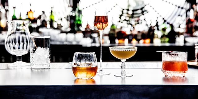 Cocktail bar