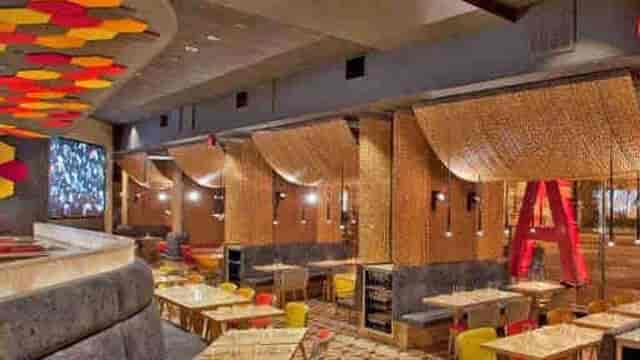 El Toro Alcove in Jaleo: modern event space with stylish decor for gatherings and presentations.