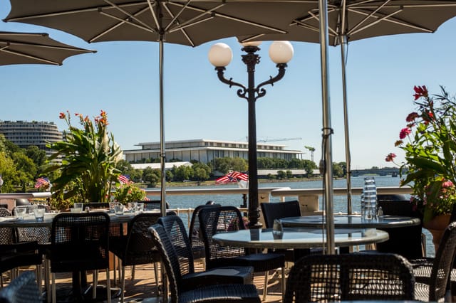 Terrace in Sequoia: stylish outdoor event space with scenic views for networking and workshops.