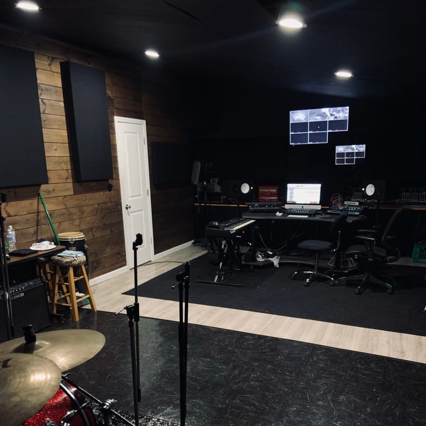 Well-equipped recording studio, perfect for intimate corporate meetings and brainstorming sessions.