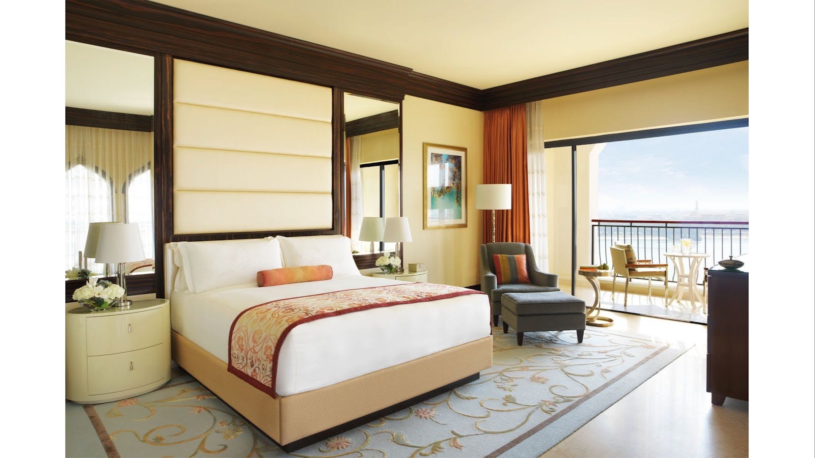 The Ritz-Carlton Abu Dhabi, Grand Canal - >The Ritz-Carlton Abu Dhabi, Grand Canal</a>