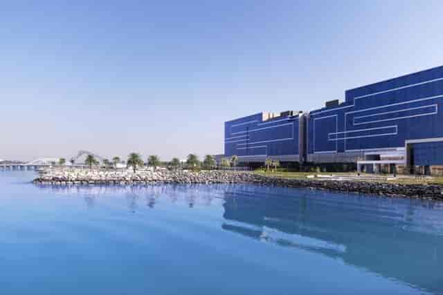 Bu Tinah Pier at Fairmont Bab Al Bahr, modern waterfront venue for upscale events.