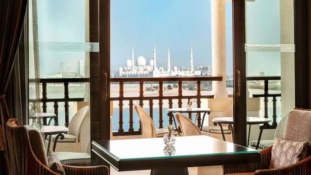 Shangri-La Hotel, Abu Dhabi