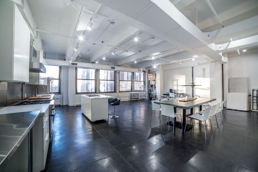 Modern Green Room in Shooting Kitchen, bright space for workshops and meetings.