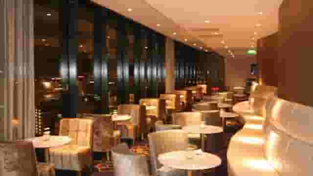 Zeus Lounge