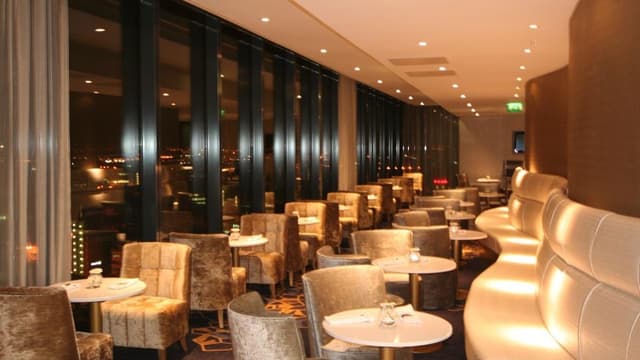 Zeus Lounge